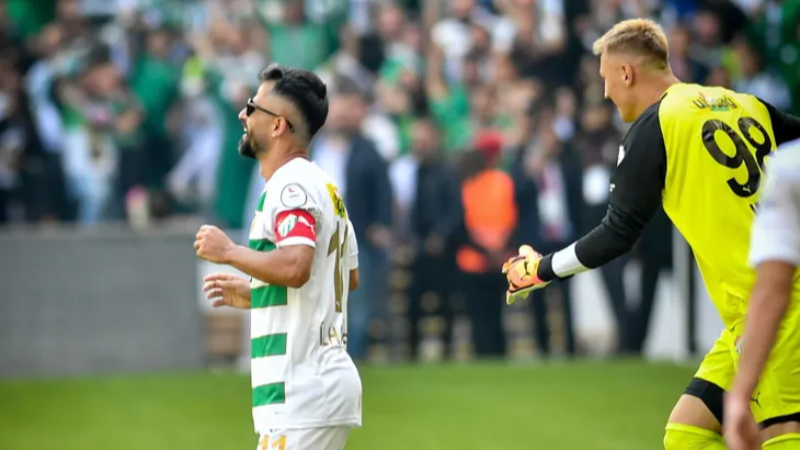 Bursaspor'da yok böyle gol, yok böyle gol sevinci...