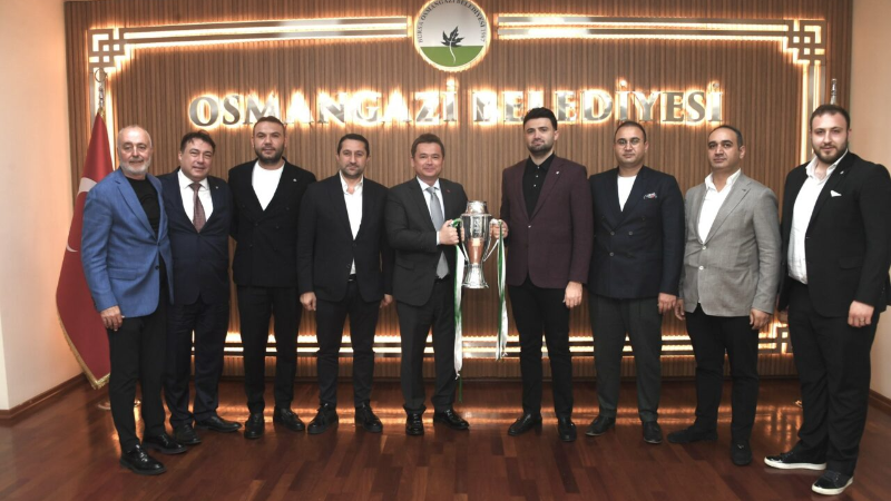 Bursaspor yönetiminden Başkan Erkan Aydın’a ziyaret