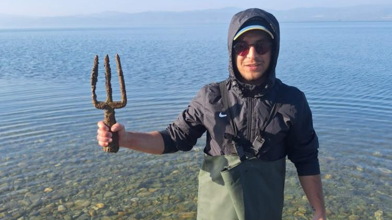 Bursa İznik Gölü'nden Roma dönemine ait mızrak çıktı