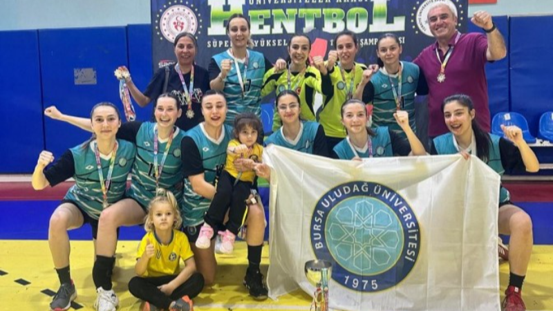 BUÜ Kadın Hentbol Takımı Süper Lig'de