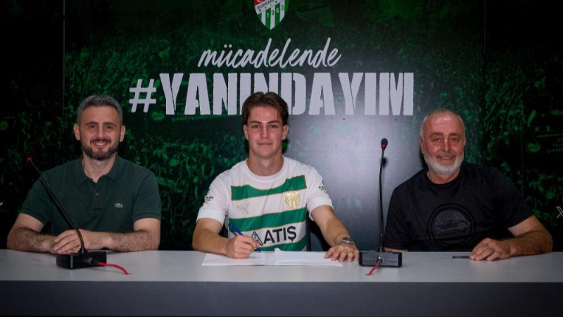 Bursaspor transfer yapıyor ama gençleri de unutmuyor