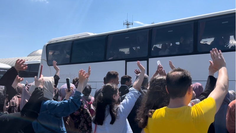Bursa'da ilk hac kafilesi dualarla yola çıktı