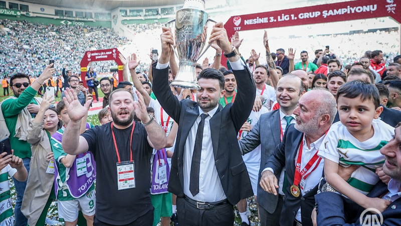 Bursaspor Başkanı Çelik gözünü kararttı; Haydi Avrupa'ya...