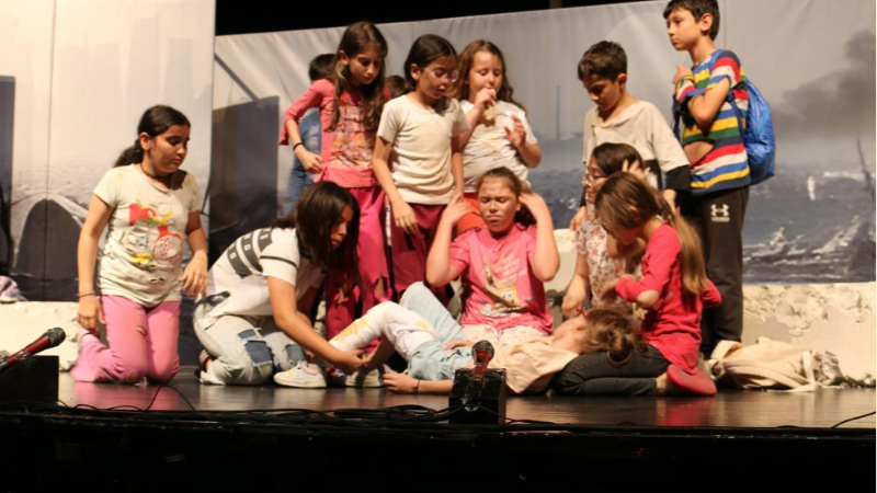 Bursa'da öğrenciler Gazze'deki dramı böyle gözler önüne serdi