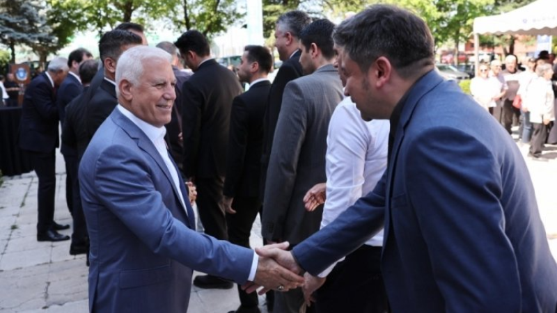 Başkan Bozbey, personelin hem bayramını kutladı, hem teşekkür etti