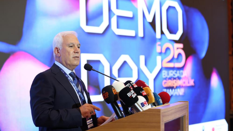 Bozbey; Bursa genç girişimciler için fırsatlar sunan bir kent olacak