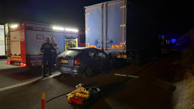 Bursa'da feci kaza; Kamyonun altına girdi...