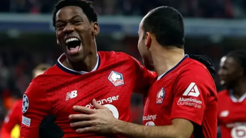 Juventus'a forvet transferi!