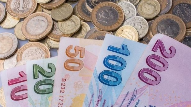 Emeklilerin zamlı maaşı erken yatacak..