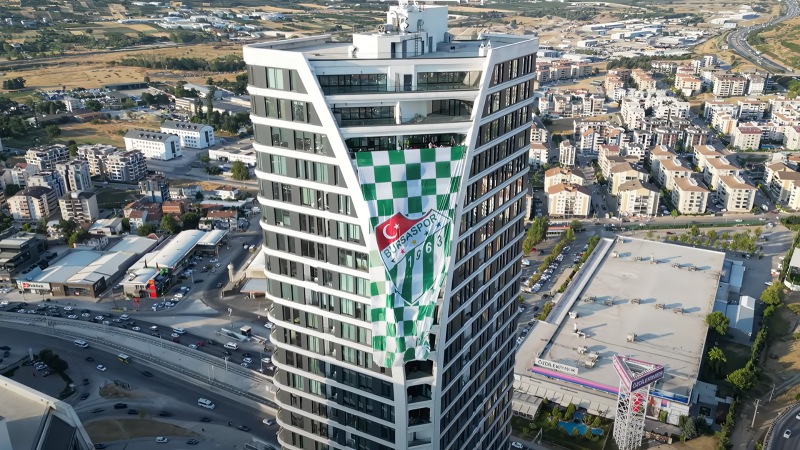 Bursaspor taraftarı yine yaptı yapacağını!
