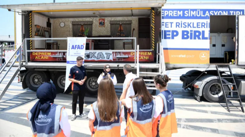 Bursalılara deprem eğitimi; Büyük ilgi gördü