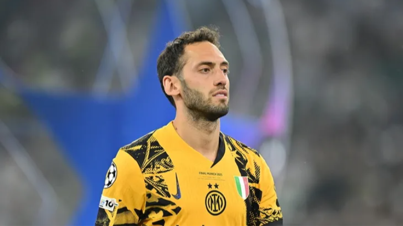 Jose Mourinho Hakan Çalhanoğlu ne teklif etti?