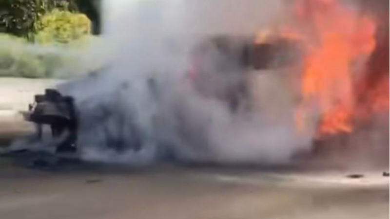 Bursa'da seyir halindeki araç alev alev yandı!