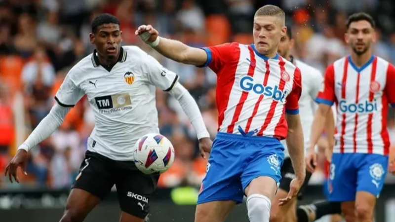 Arsenal'den savunmaya genç takviye