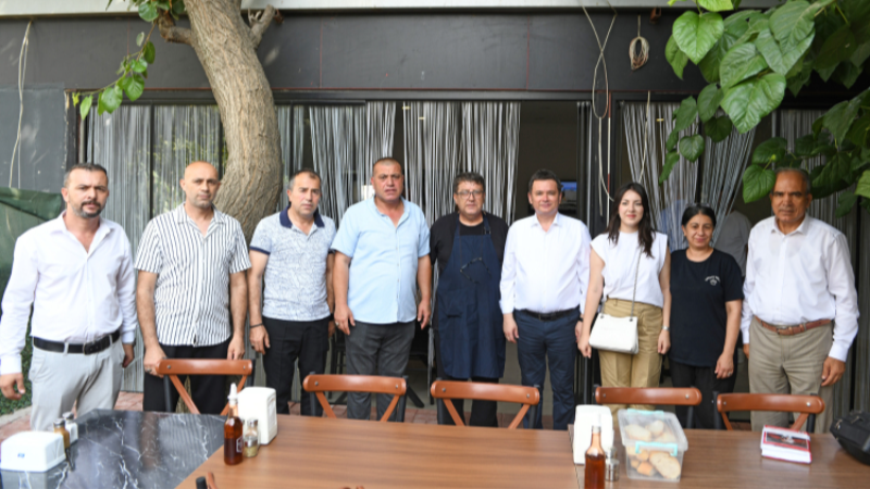 Erkan Başkan Bursa Osmangazi'de mahalle mahalle geziyor