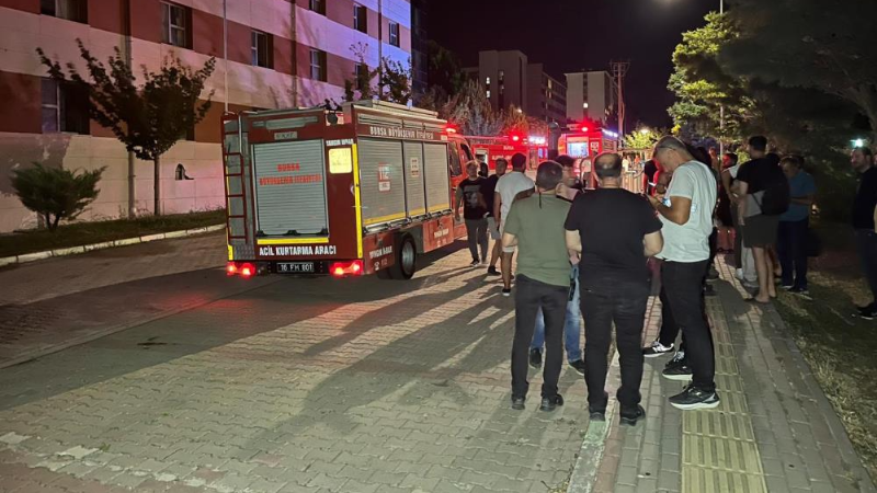 Bursa'da itfaiye ekipleri yine hızır gibi yetişti