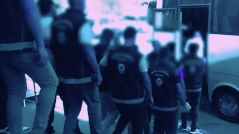 Bursa dahil 36 ilde operasyon! Göçmen kaçakçıları yakalandı...