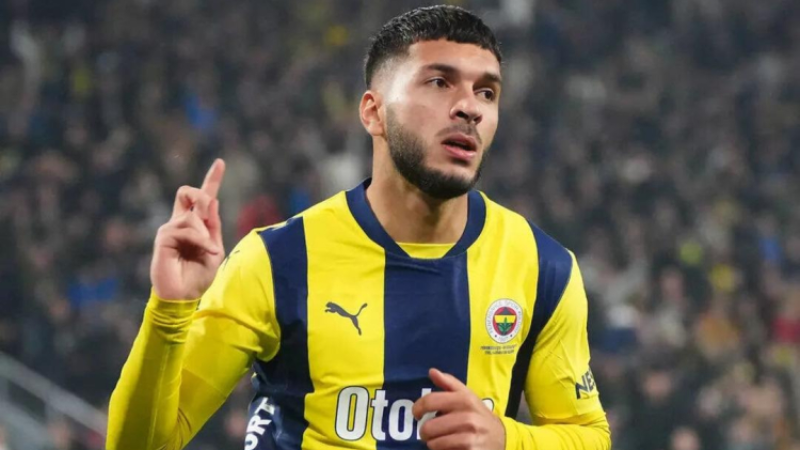 Fenerbahçe'de eleştirilere sinirlenince bakın ne yaptı!