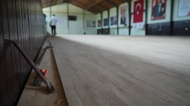 Bursa'da o salonun zemini değişiyor