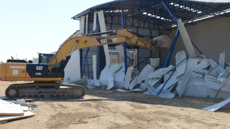 Bursa Nilüfer'de kaçak yapılar tek tek yıkılıyor