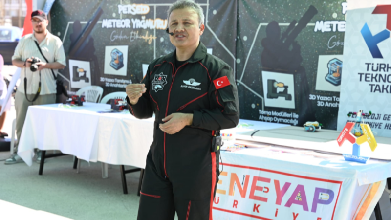 Alper Gezeravcı Bursa'da uzay yolculuğunu anlattı!