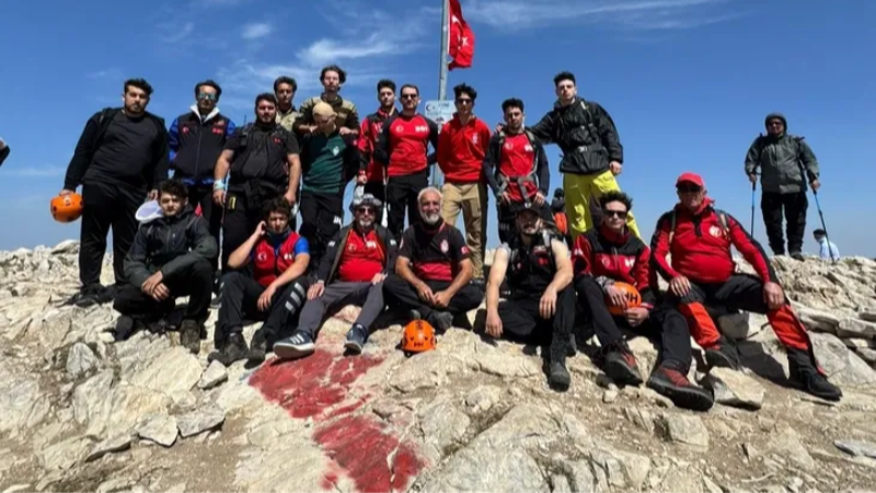 Bursa'da zaferi zirvede kutladılar