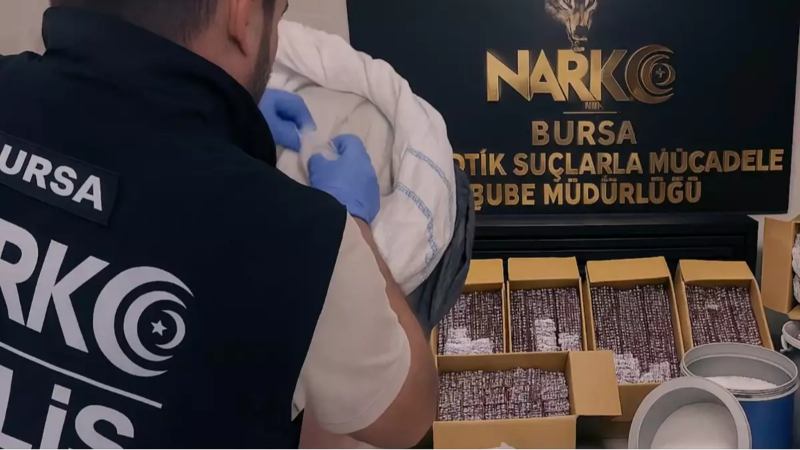 Bursa'da uyuşturucuya büyük darbe; 300 bin hap...