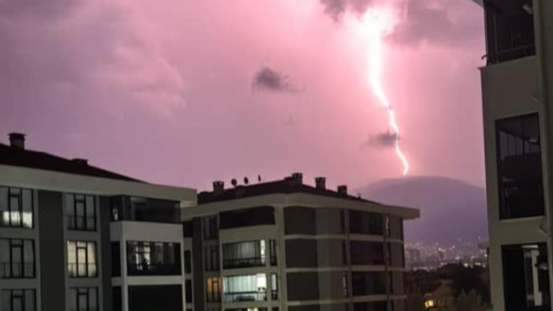 Bursa'da kimi korktu, kimi heyecanla izledi