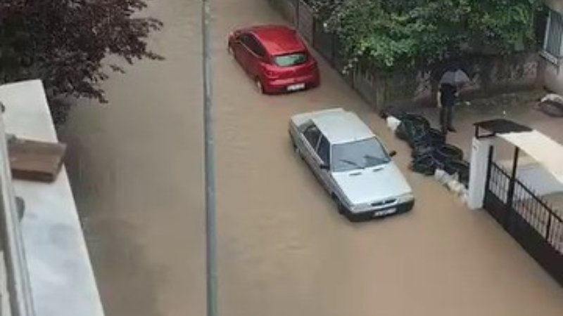 Bursa Kestel sular altında kaldı