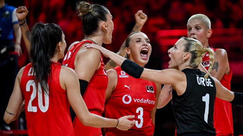 Türkiye-İtalya voleybol finali saat kaçta, hangi kanalda?