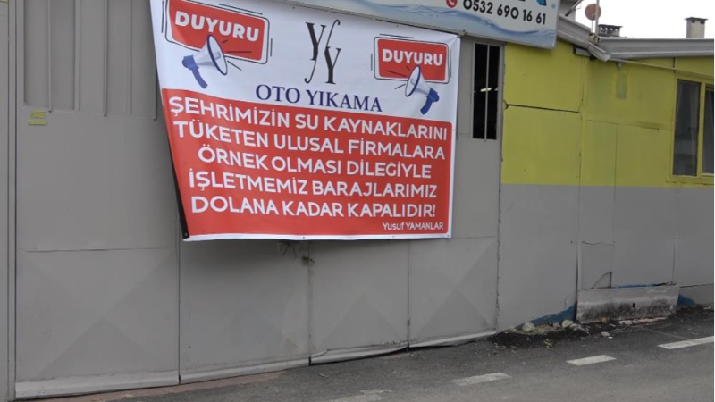 Bursa'da bu pankartı görenler şaştı kaldı!