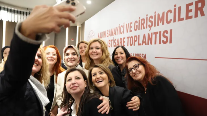 Bakan Göktaş Bursa’da kadın girişimcilerle buluştu