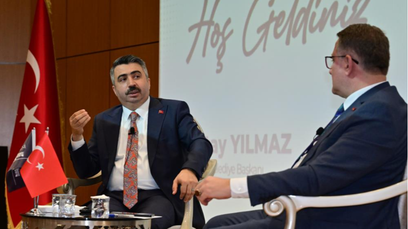 Başkan Yılmaz'dan Bursa'da gençlere öğütler...