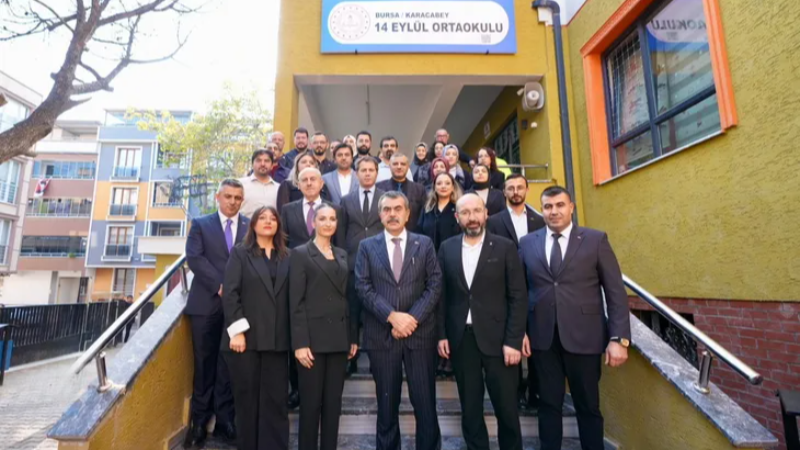 Milli Eğitim Bakanı Yusuf Tekin'ten Bursa'da okul ziyareti