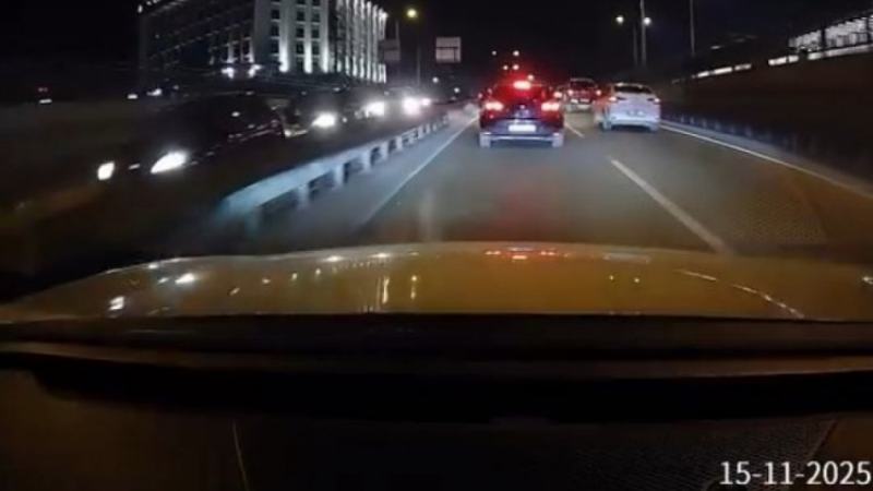 Bursa'da batçıkta araçlar birbirine girdi