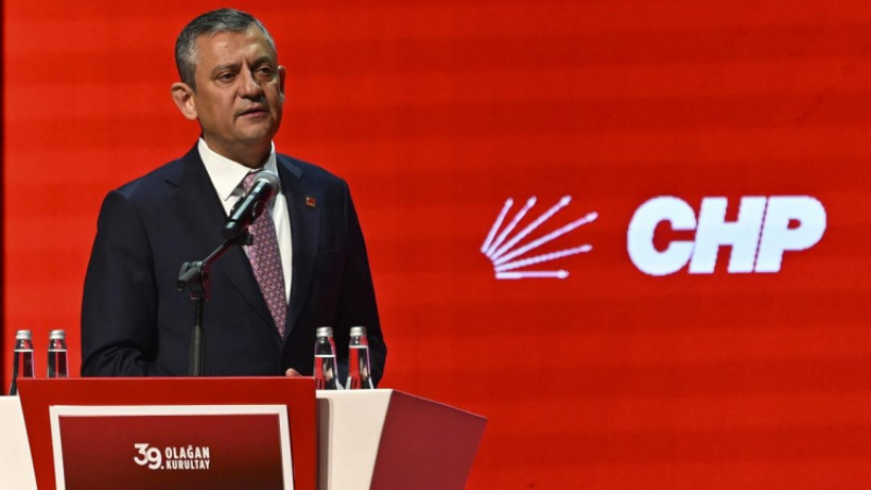 Özgür Özel’in konuşmasında 'Kılıçdaroğlu' mesajı; Alkışlar yükseldi