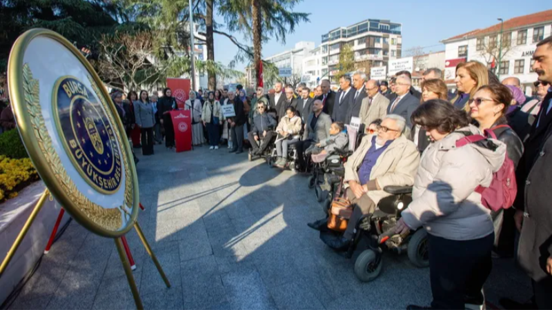 Bursa'dan ‘engel olma, farkında ol’ mesajı