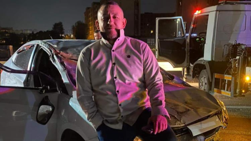 Bursa'da kaza yaptı, böyle poz verdi