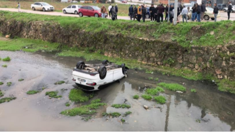 Bursa'da dere yatağına düşen araç bu hale geldi