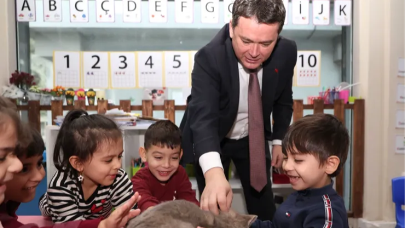 Bursa'da Başkan Aydın'dan miniklere tüyolar!