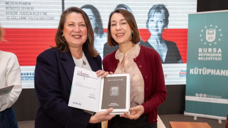 Yazar Melis Alphan Bursalı kadınlar buluştu