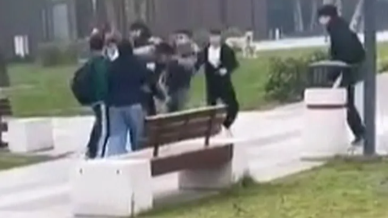 Bursa'da tekmeler yumruklar havada uçuştu...