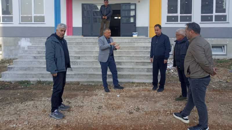 Bursa İl Millî Eğitim Müdürü Çokgezer, tek tek inceledi