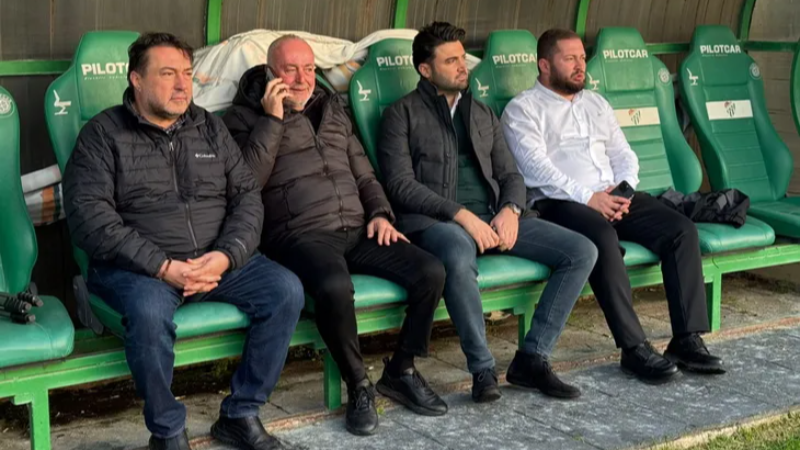 Bursaspor'da keyifler yerinde; Başkan sahada